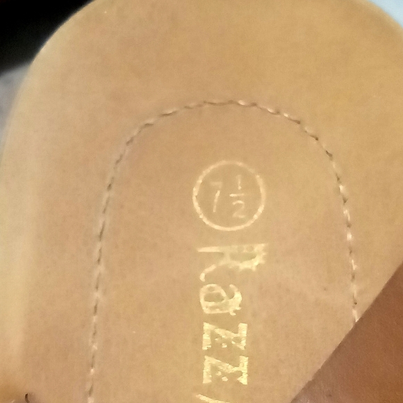 Razzmatazz sandals - Picture 8 of 8